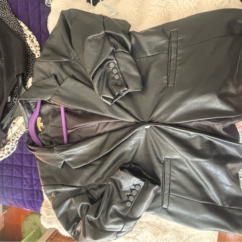 Democracy Black Leather Jacket 3/4 sleeves